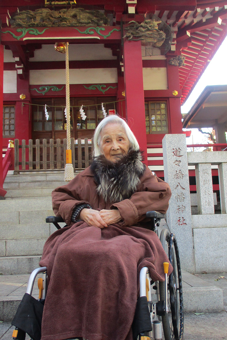 近くの神社へ初詣-1 ニチイホーム久が原