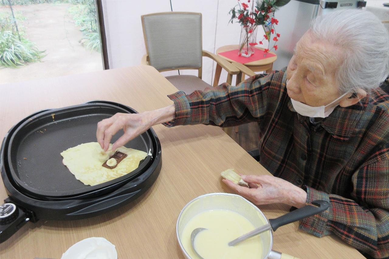 おやつにクレープ-4 ニチイホーム国立