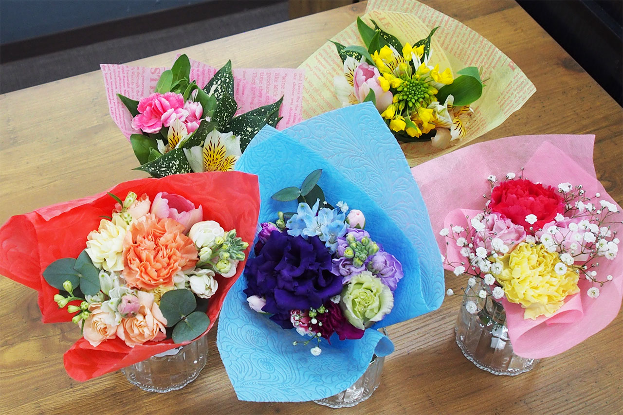 お誕生日祝い-2 ニチイメゾン三和町