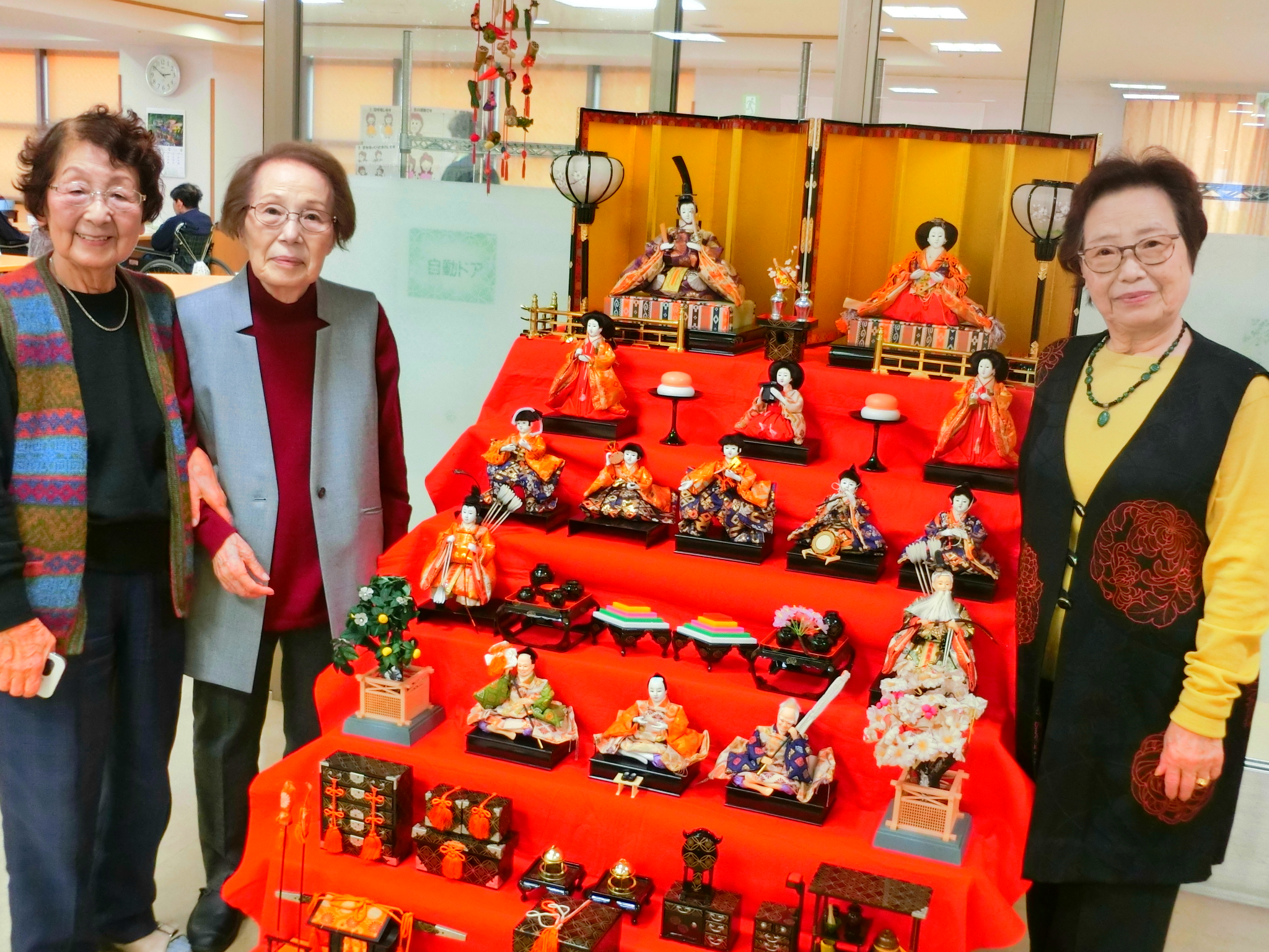 ニチイホーム星ヶ丘の雛人形20260301_５