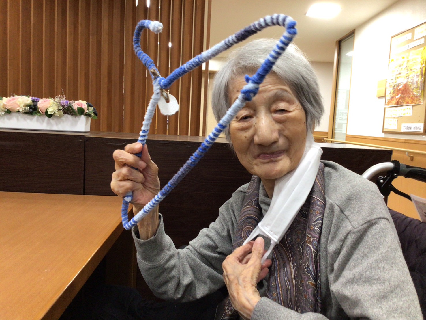 ニチイホーム板橋徳丸のアロマハンガーづくり４