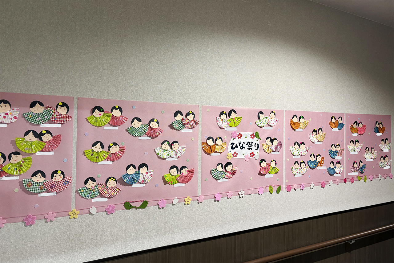 可愛いひなまつり飾り-1 ニチイメゾン南草津Ⅱ番館