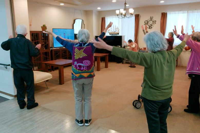 ラジオ体操-1 ニチイメゾン三和町